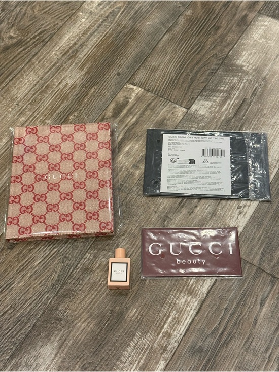 Gucci Handbags - Gucci Beauty/ Notebook set